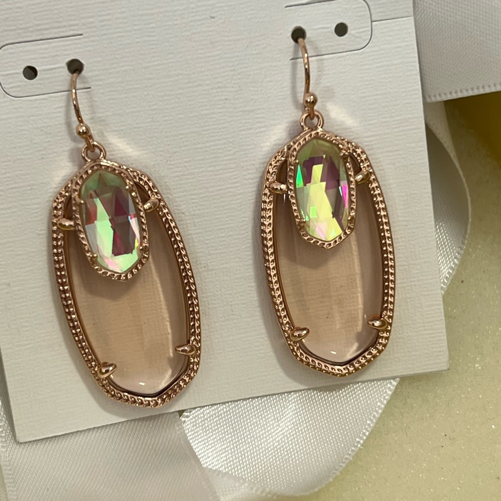 NWT Kendra Scott RARE & Retired Emmy Earrings Clear Peach & Dichroic in ROSE GLD - Picture 8 of 17